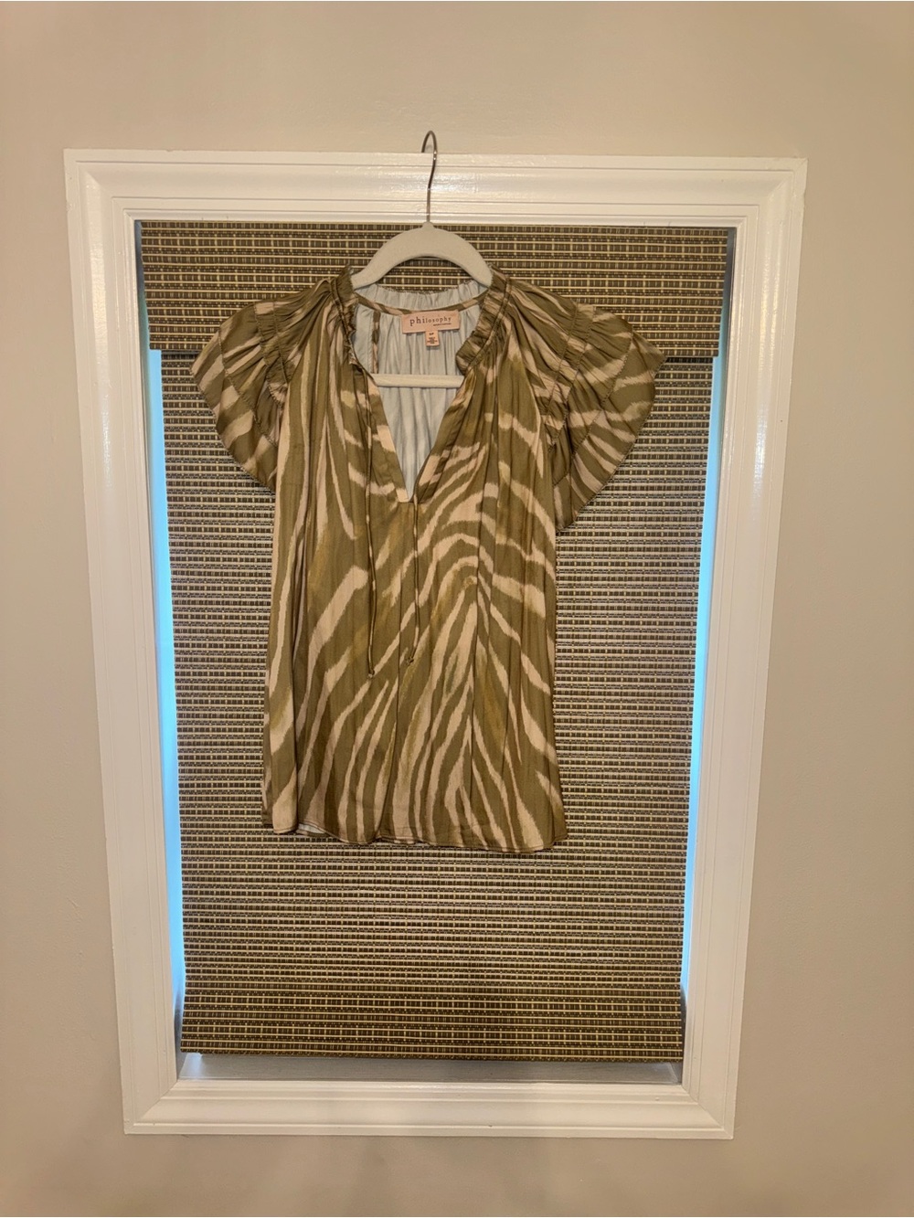 Philosophy Olive and Cream Zebra-Print Flutter Sleeve Top | Size: S